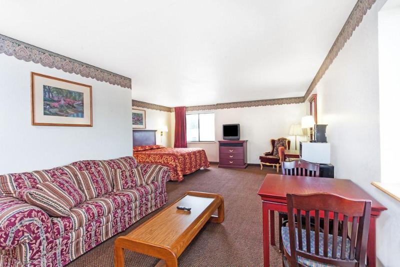 Отель Super 8 Morristown East Downtown Экстерьер фото